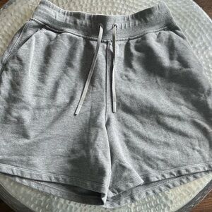 Lululemon High Rise 5’’ Scuba Shorts